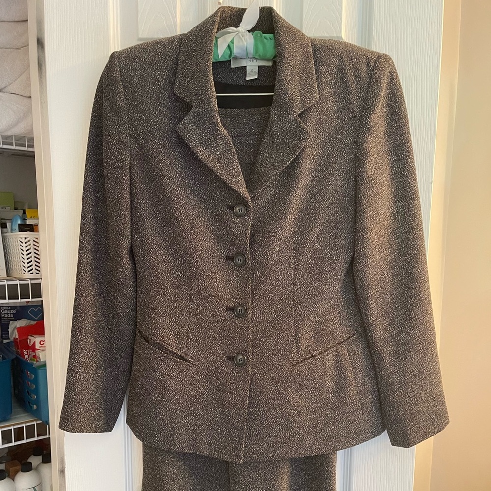 Casual Corner Annex Petite size 2 pantsuit